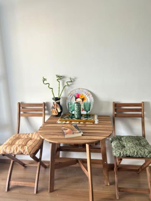 Appartement Bohemian Cozy Flat, With Terrace 24h Available, Self- Check In Athènes
